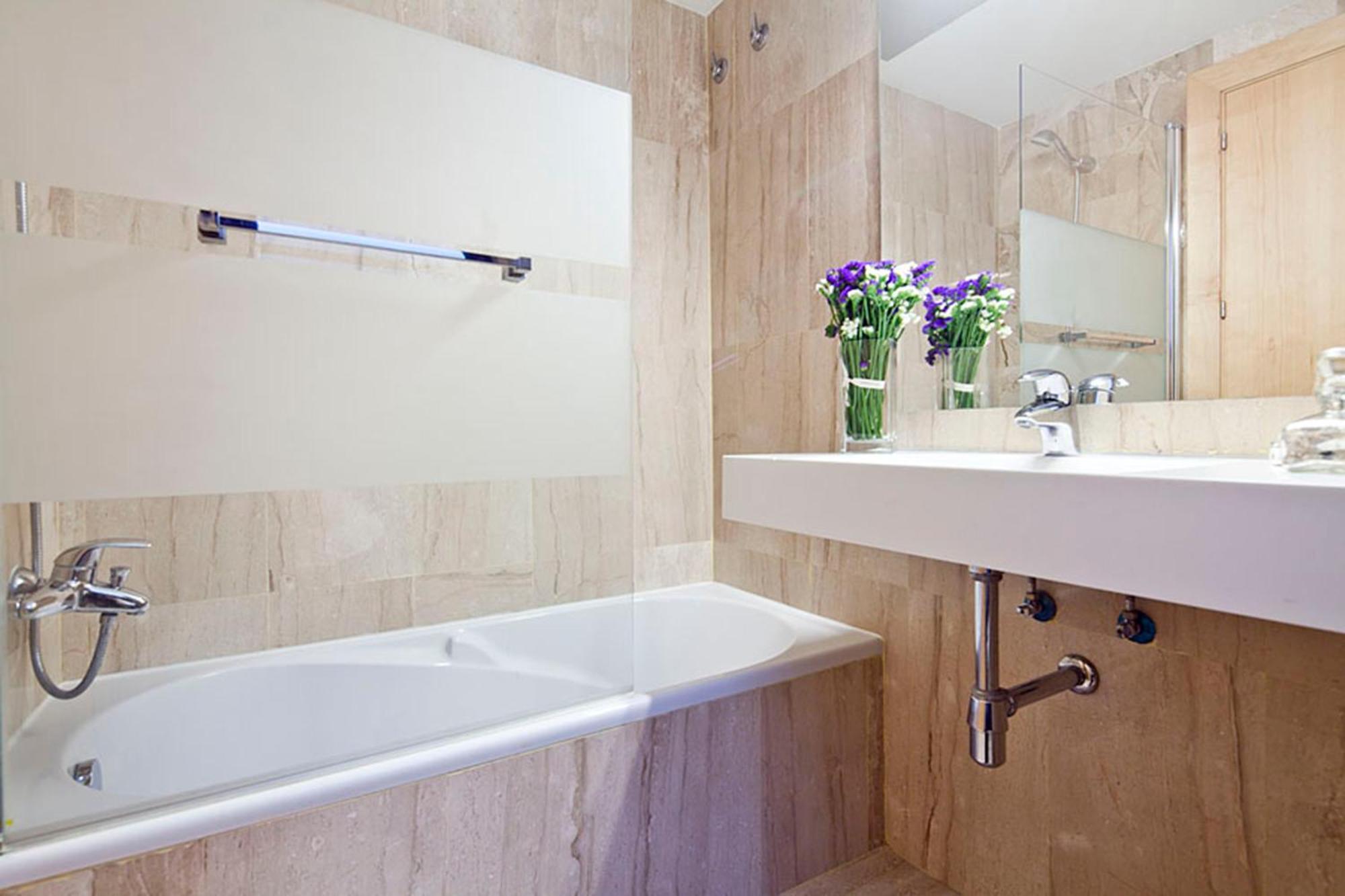 Apartment Barcelona Rentals - Private Pool And Garden Center Номер фото