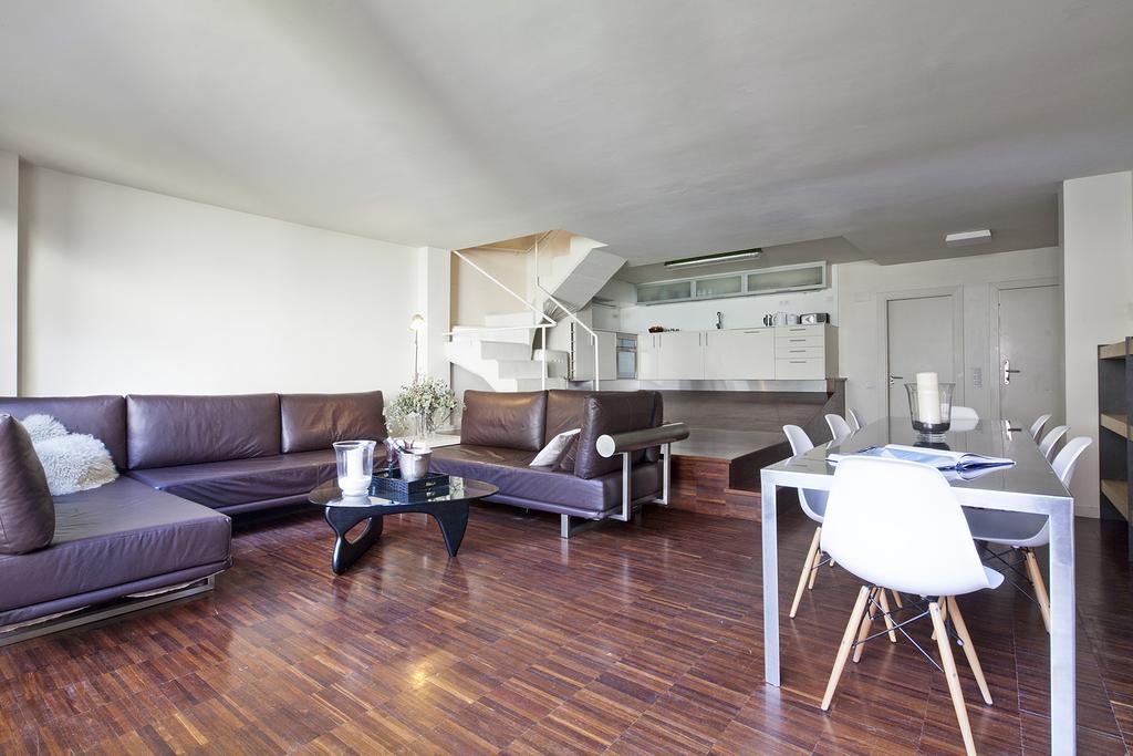 Apartment Barcelona Rentals - Private Pool And Garden Center Экстерьер фото