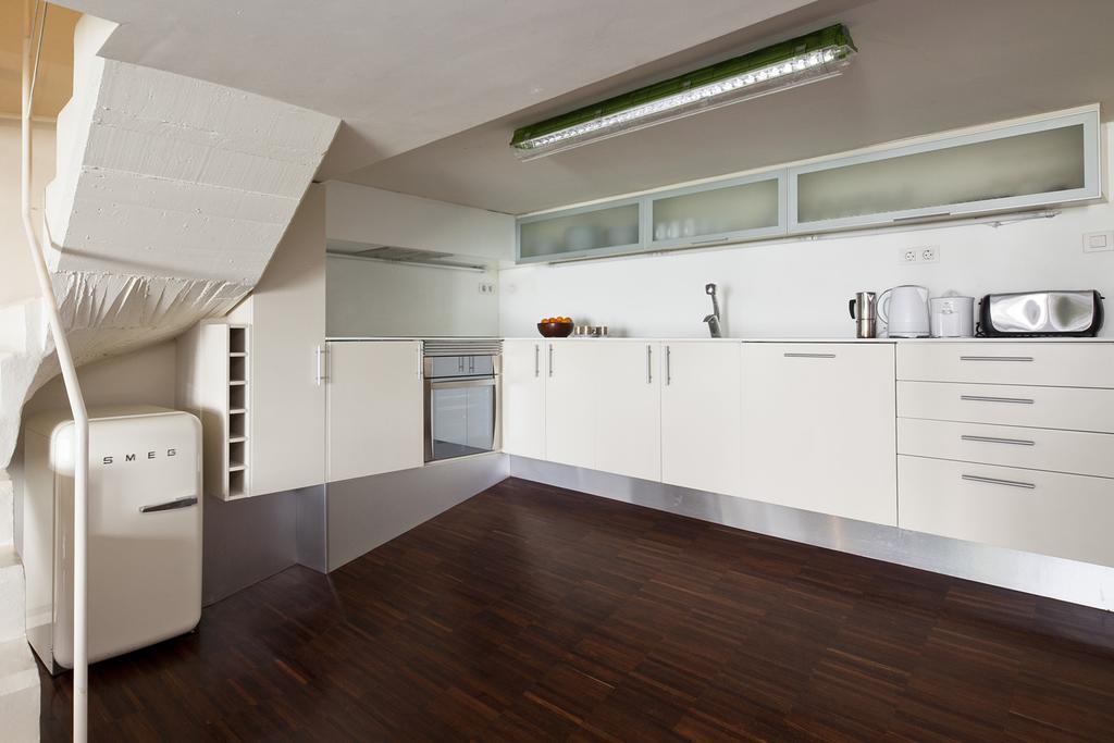 Apartment Barcelona Rentals - Private Pool And Garden Center Экстерьер фото